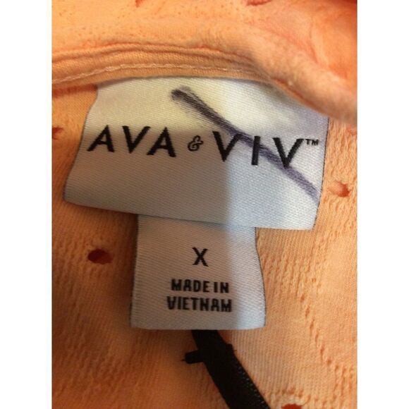 𝅺AVA & Viv Eyelet Top X Peach Cotton Polyester Spandex - Picture 3 of 3